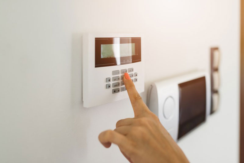 Home Seattle burglar alarm in WA near 98133
